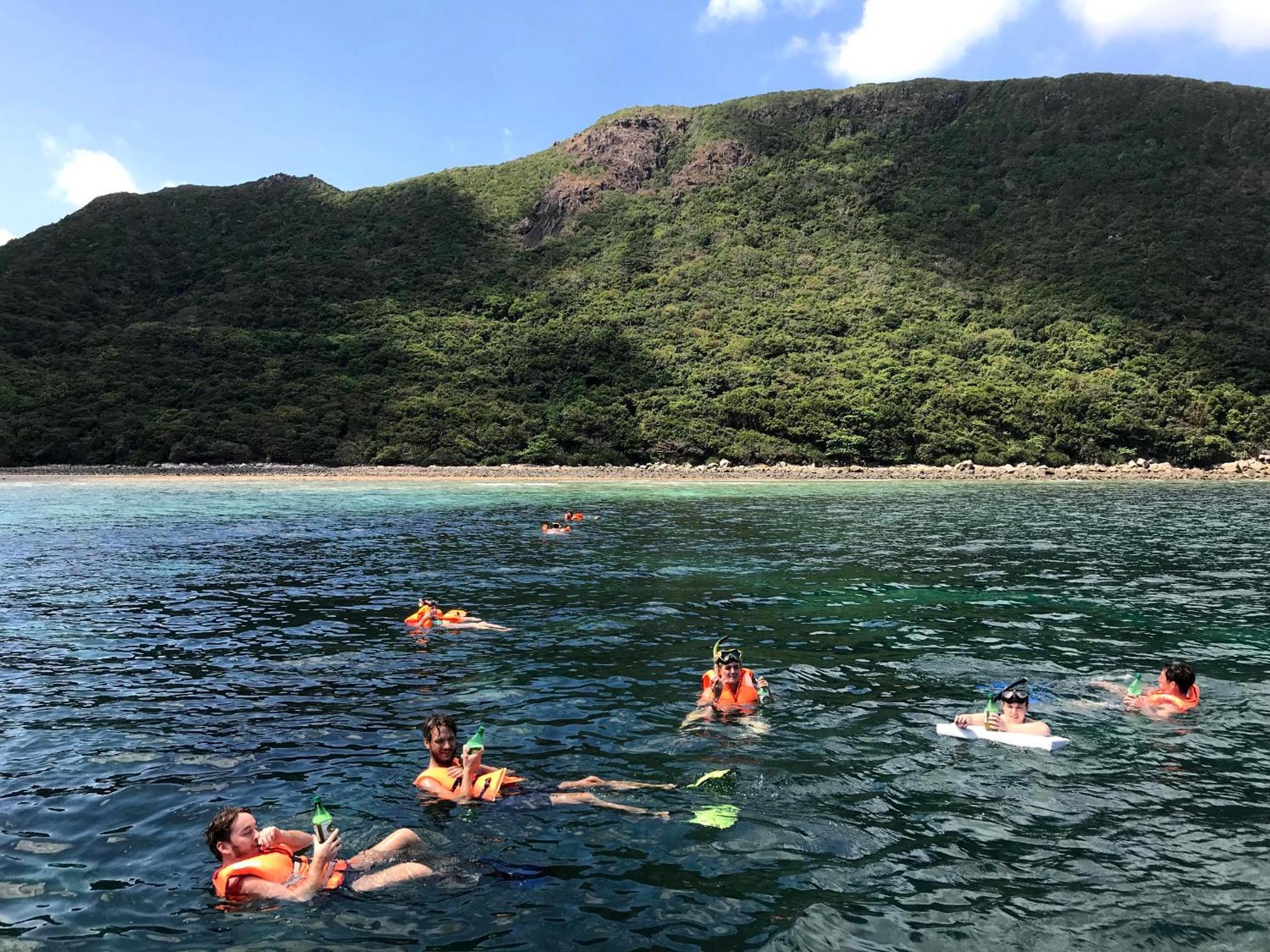 Con Dao Backpacker - Loco Camping Chi Khu Co Ong Exteriér fotografie